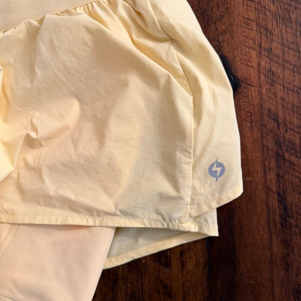 On The Run Ruffle Short Buttercream Popflex - image 3